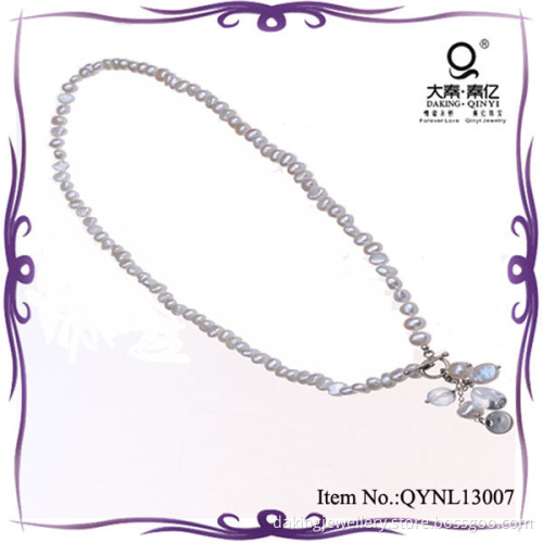 2013 Fashion Freshwater Pearl Necklace